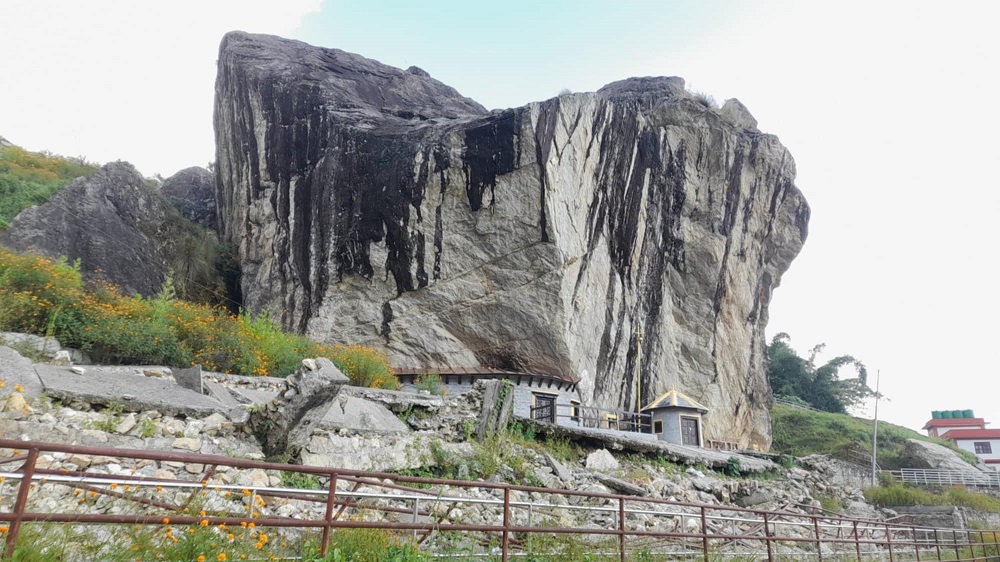 पर्वतको महाशिलामा ७ करोडका पर्यटकीय पूर्वाधार निर्माण